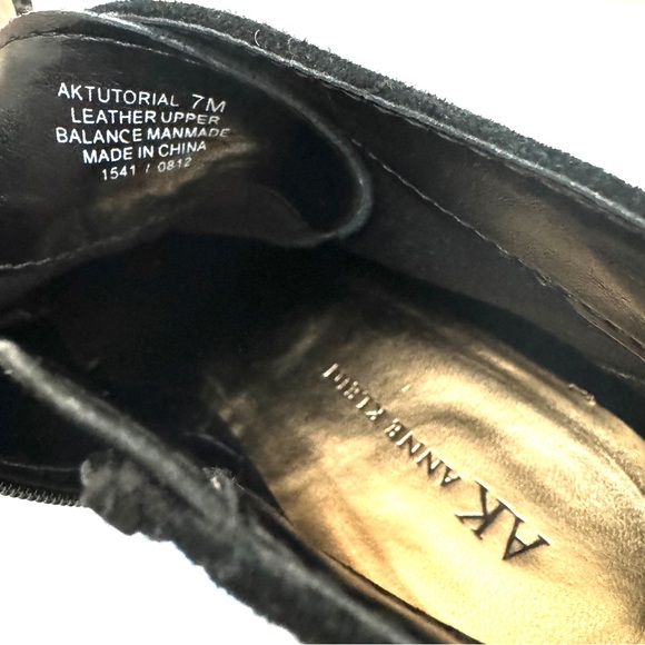 Anne Klein Tutorial Lace-up Suede Black Heeled Booties Lug-Sole Size 7 - Picture 5 of 13